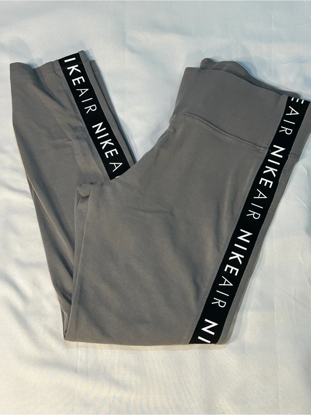 Nike Air Logo Sportswear Leggings Women's Size M Gray Pants CV8570-056